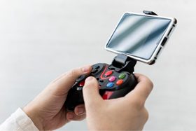 Play Like a Champion! Mobile Gaming Accessories to Up Your Game (Deal Amazon Deals)